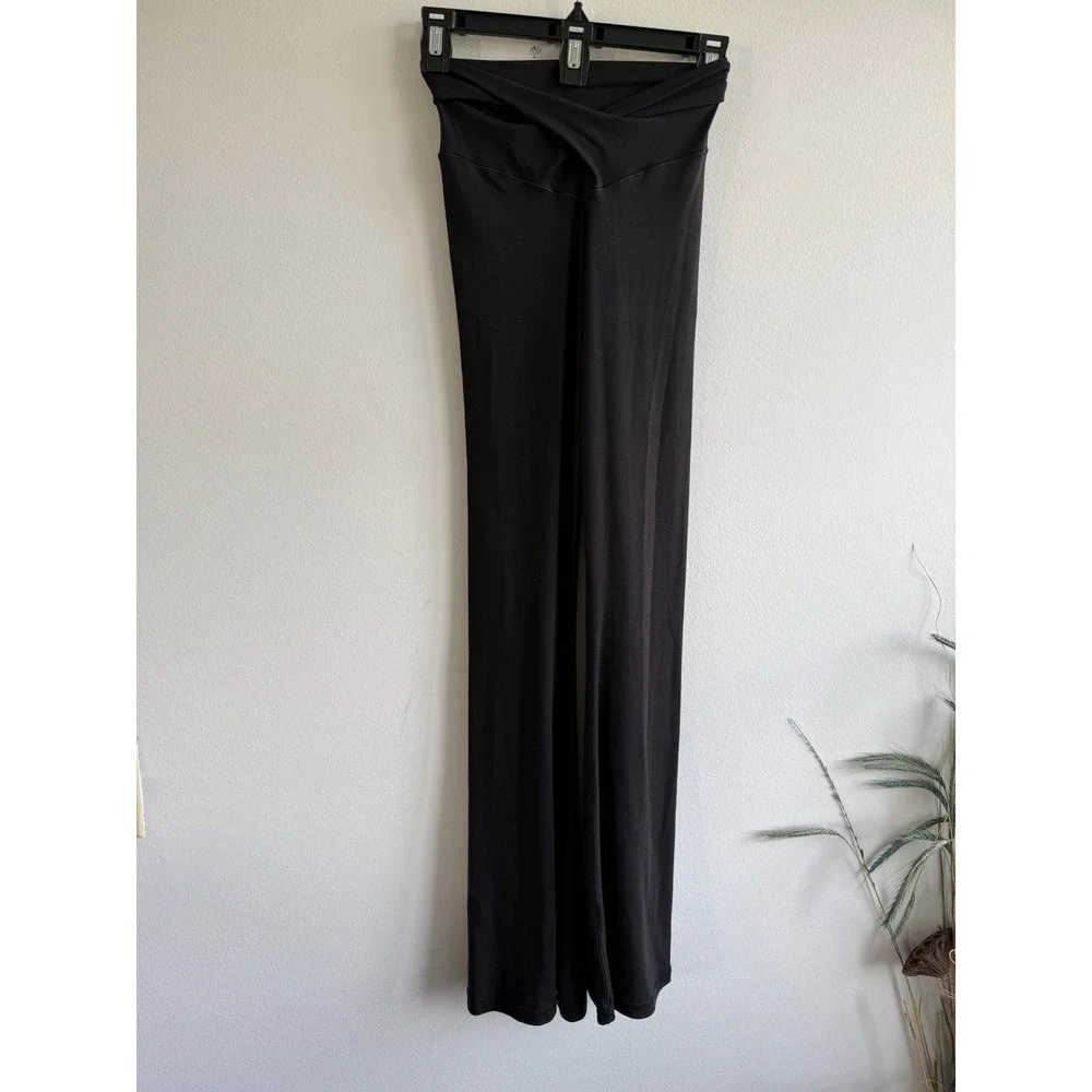 OFFLINE by Aerie Real Me Flare Hi Rise Black Athletic‎ Pants Size S